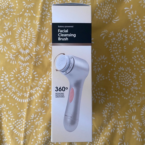 MINISO - Facial Cleansing Brush - 2x AA battery - Picture 3 of 4